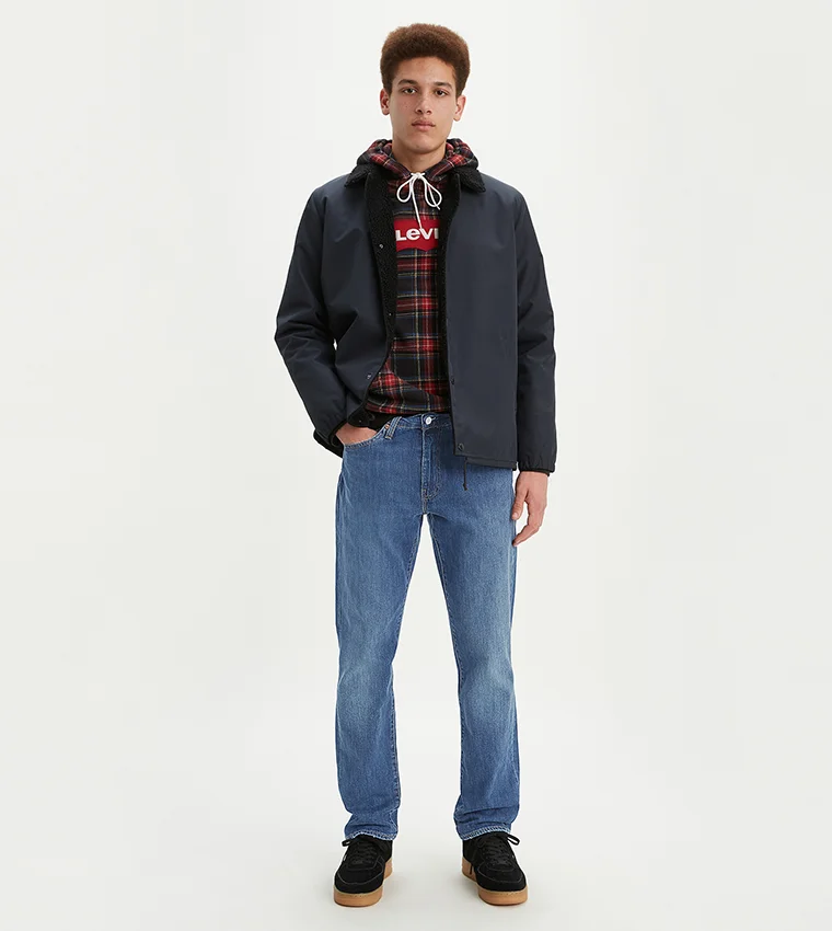 ليفايز جينز رجالي بقصة رياضية مدببة